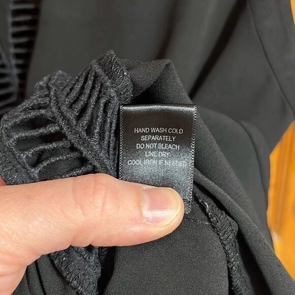 Ro & De Black Cutout Sleeveless Blouse Top Women’s Large - Picture 5 of 6